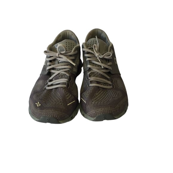 ON CLOUD Running Shoe - Picture 2 of 11